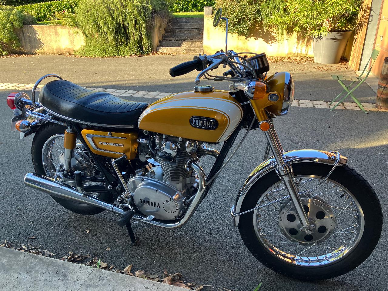 YAMAHA XS 650 xs1-b - 1971 LesAnciennes.com