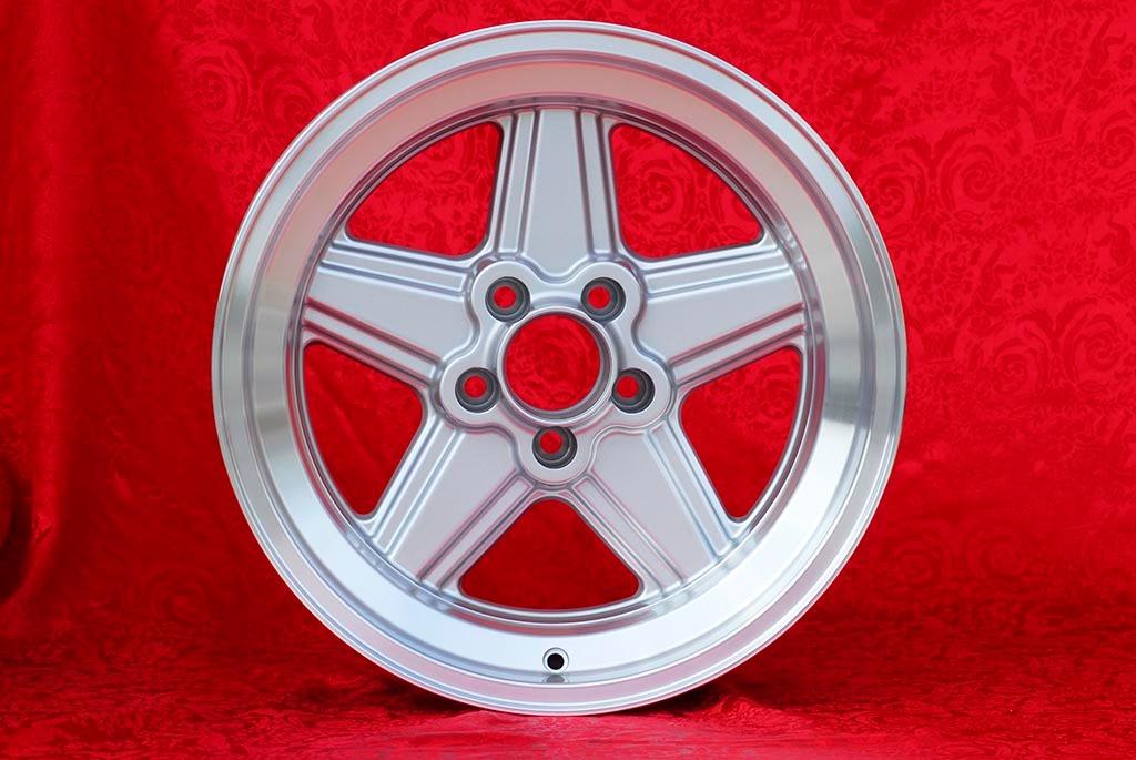 1 pc. jante Mercedes Penta 9x17 ET12 w107 w108 w10 LesAnciennes.com