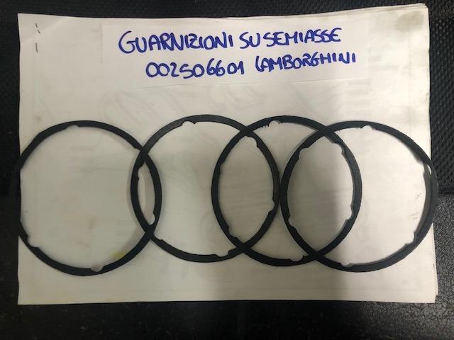 Joints d' arbre d'essieu pour Lamborghini Miura LesAnciennes.com