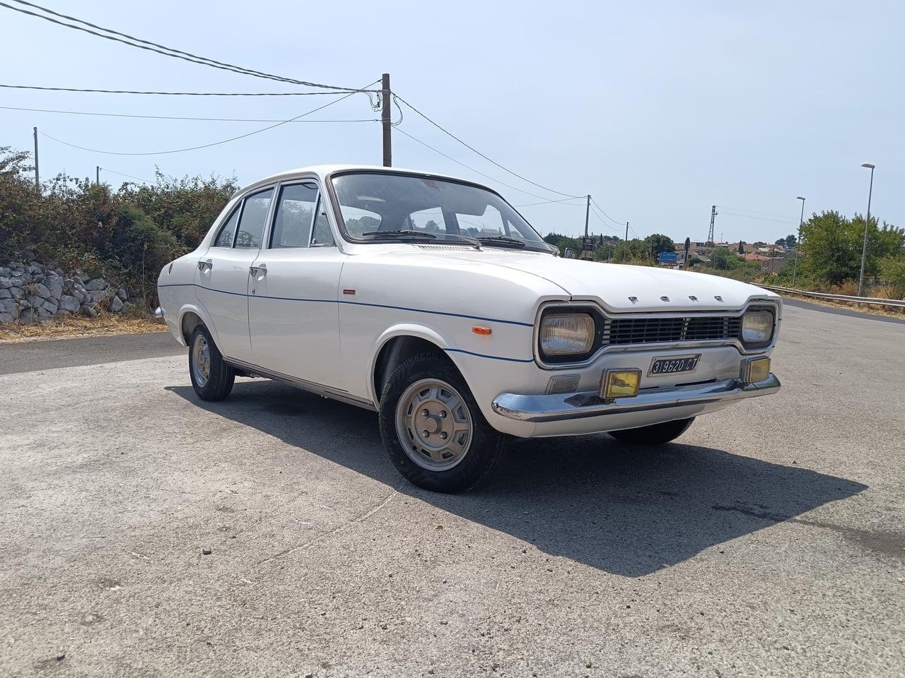 1975 Ford Escort Mk1 1100 XL LesAnciennes.com