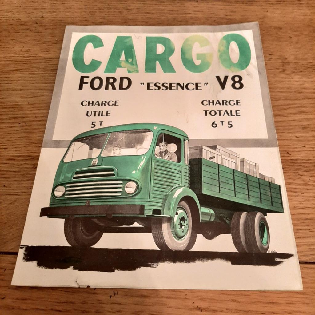 Pubicite camion ford cargo LesAnciennes.com