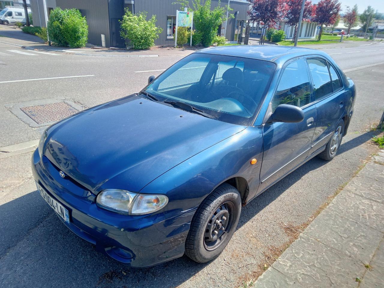 HYUNDAI Pony - 2000 LesAnciennes.com