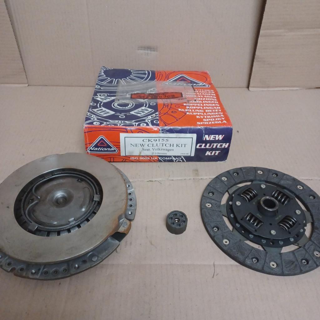 Kit embrayage 3 pièces VW Jetta MK1 Scirocco II Go LesAnciennes.com