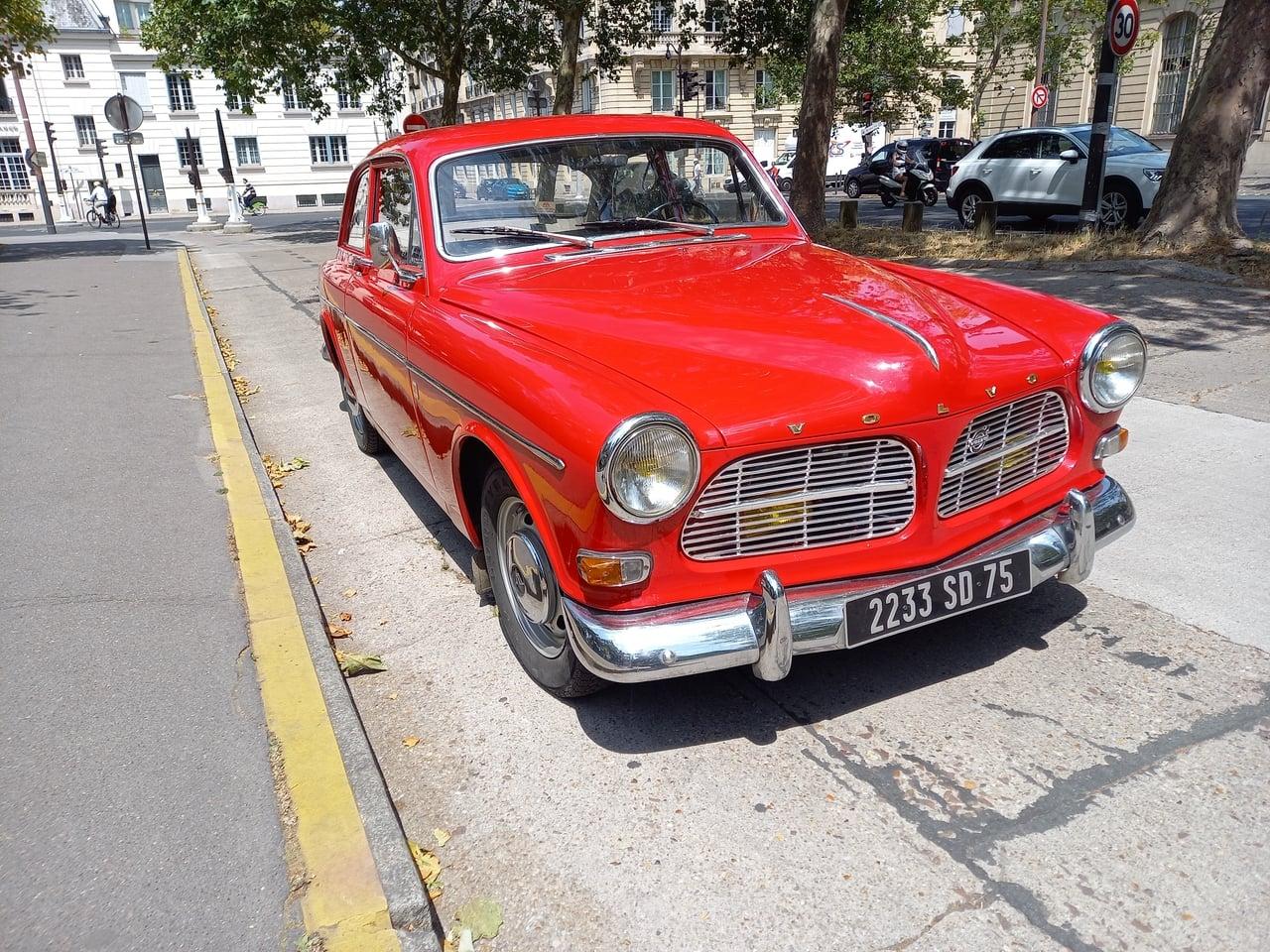 1965 Volvo 122S Amazon LesAnciennes.com