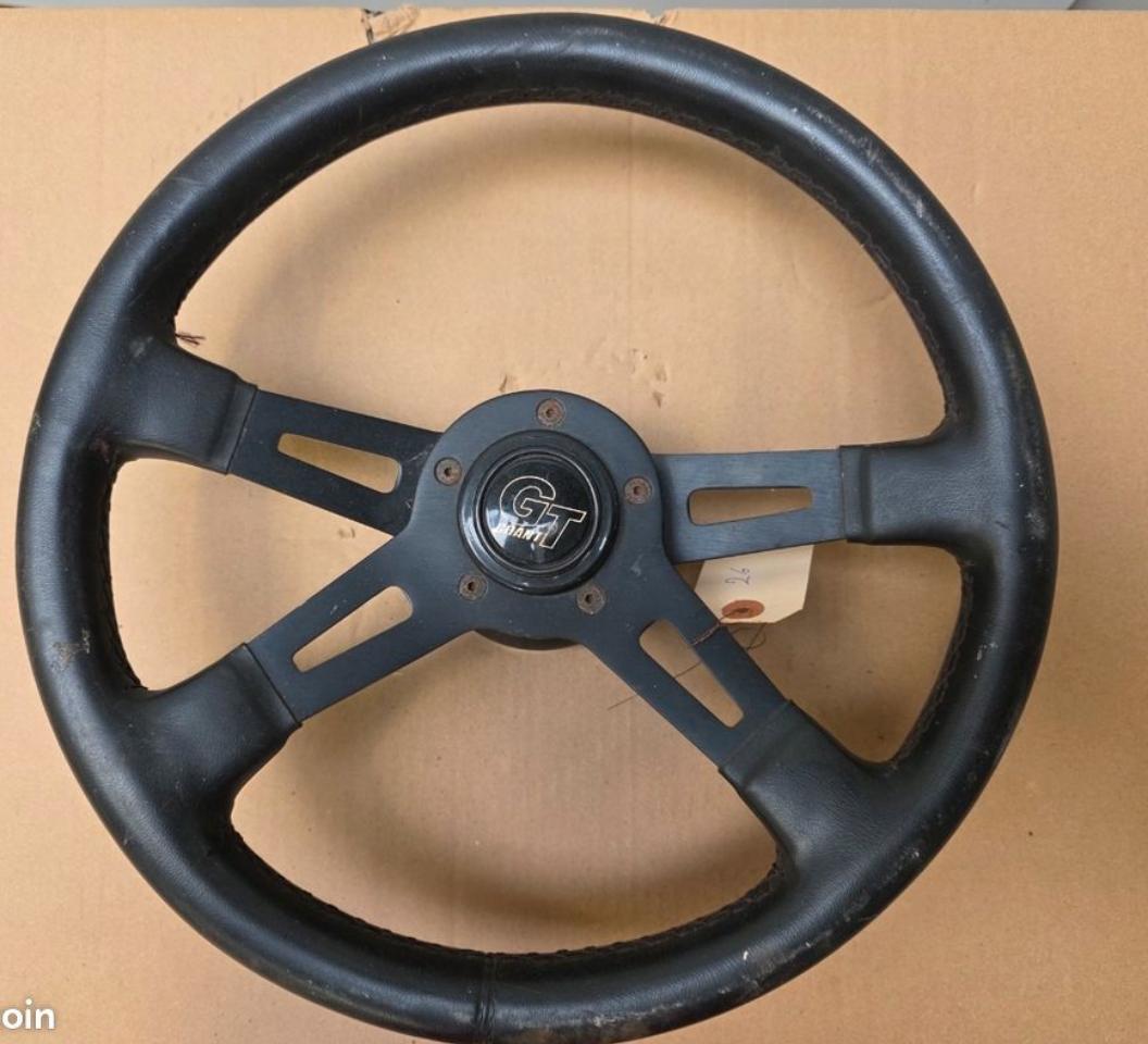 Volant GRANT GT grant gt LesAnciennes.com