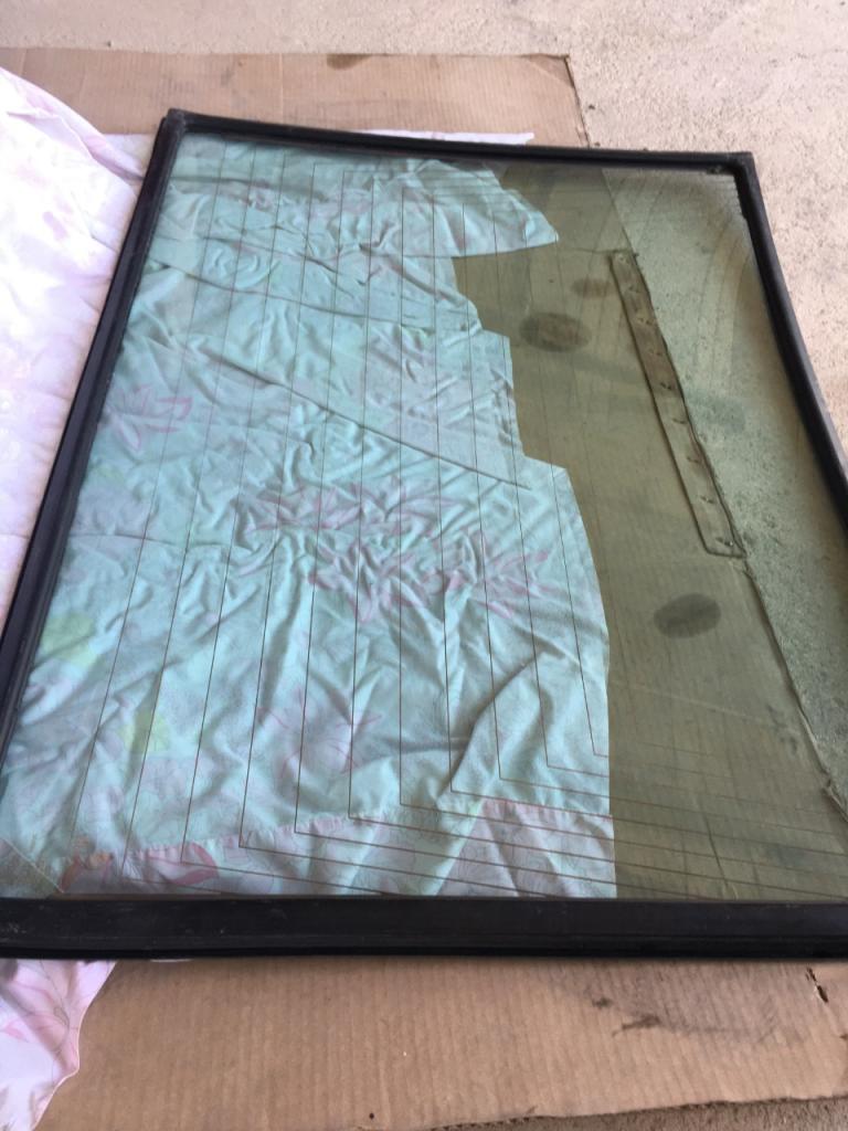 Lunette arrière avec joint Alfetta Gtv serie 2 LesAnciennes.com