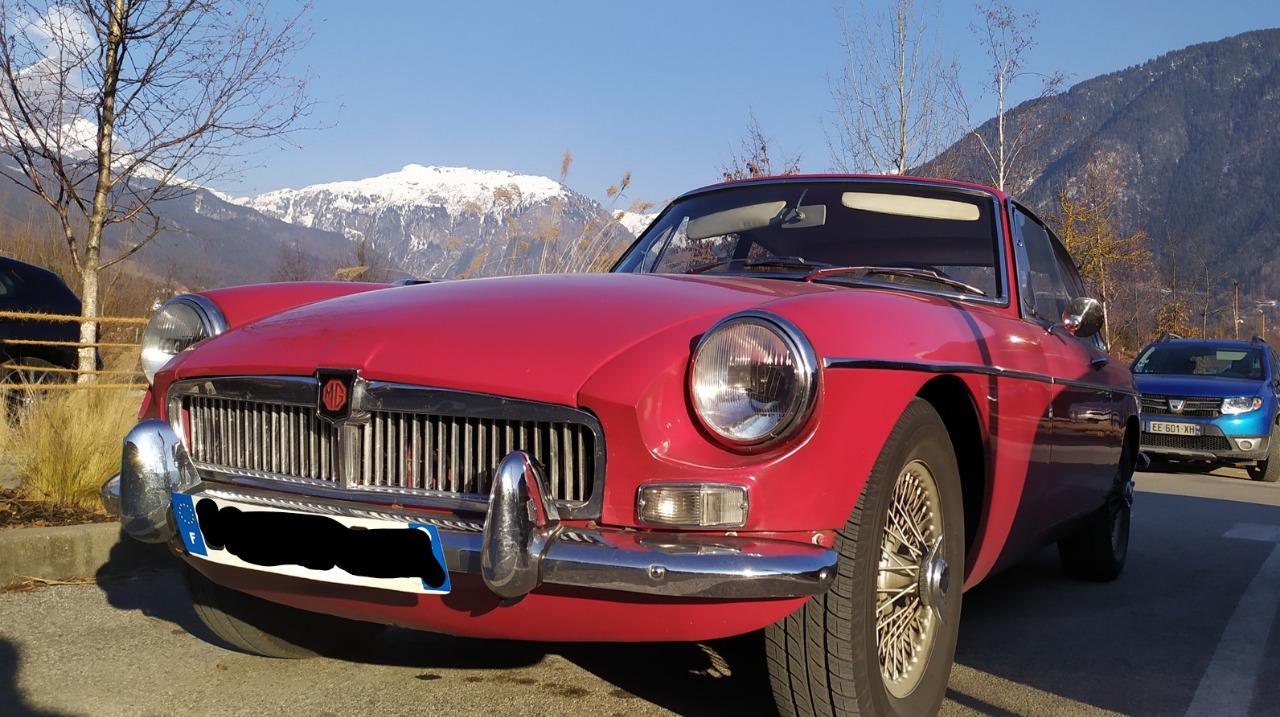 MG MGB GT - 1967 LesAnciennes.com
