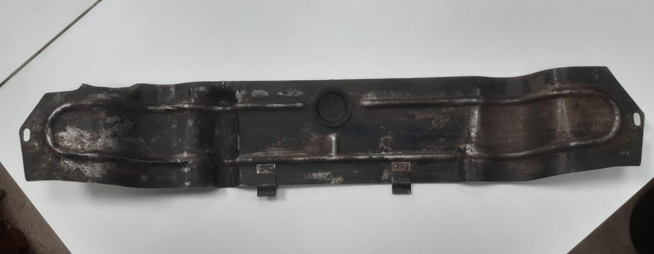 Carter de fermeture AV accessibilité au pédalier LesAnciennes.com