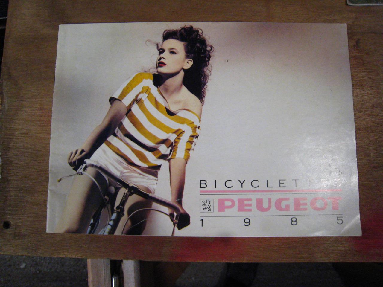 DOCUMENTS PUBLICITAIRES AUTOMOBILES LesAnciennes.com