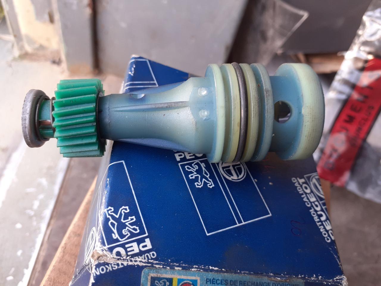 Pièces PEUGEOT 104 LesAnciennes.com