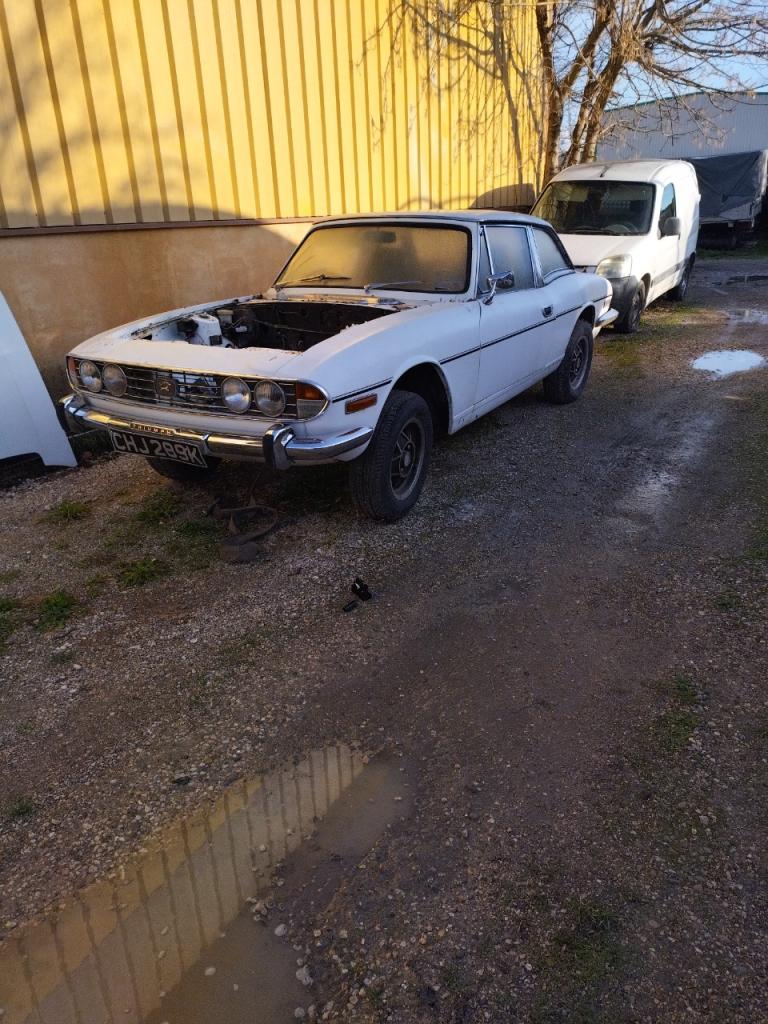 TRIUMPH Stag - 1972 LesAnciennes.com