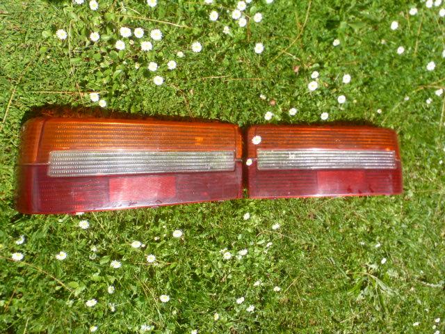 PEUGEOT 309:2 feux arrieres LesAnciennes.com