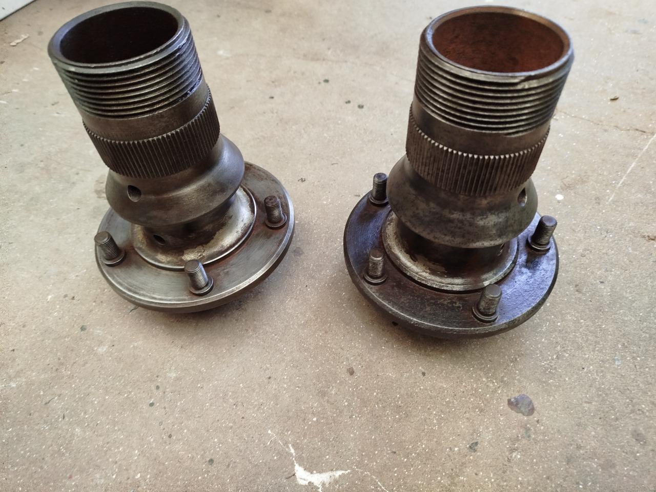 Moyeux JAGUAR XK120 xk 140 LesAnciennes.com