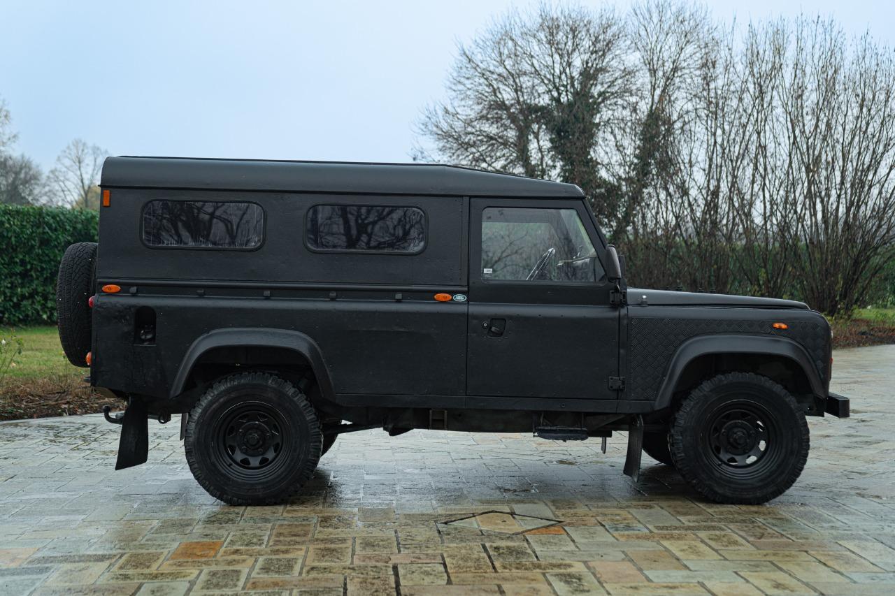 LAND ROVER Defender - 1985 LesAnciennes.com