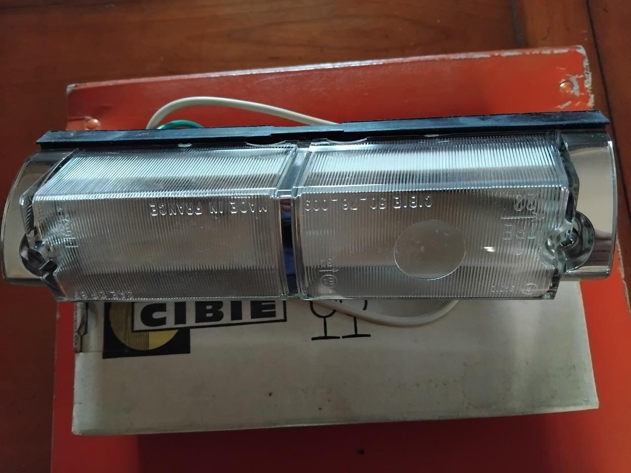 Feu SIMCA 1100 LesAnciennes.com