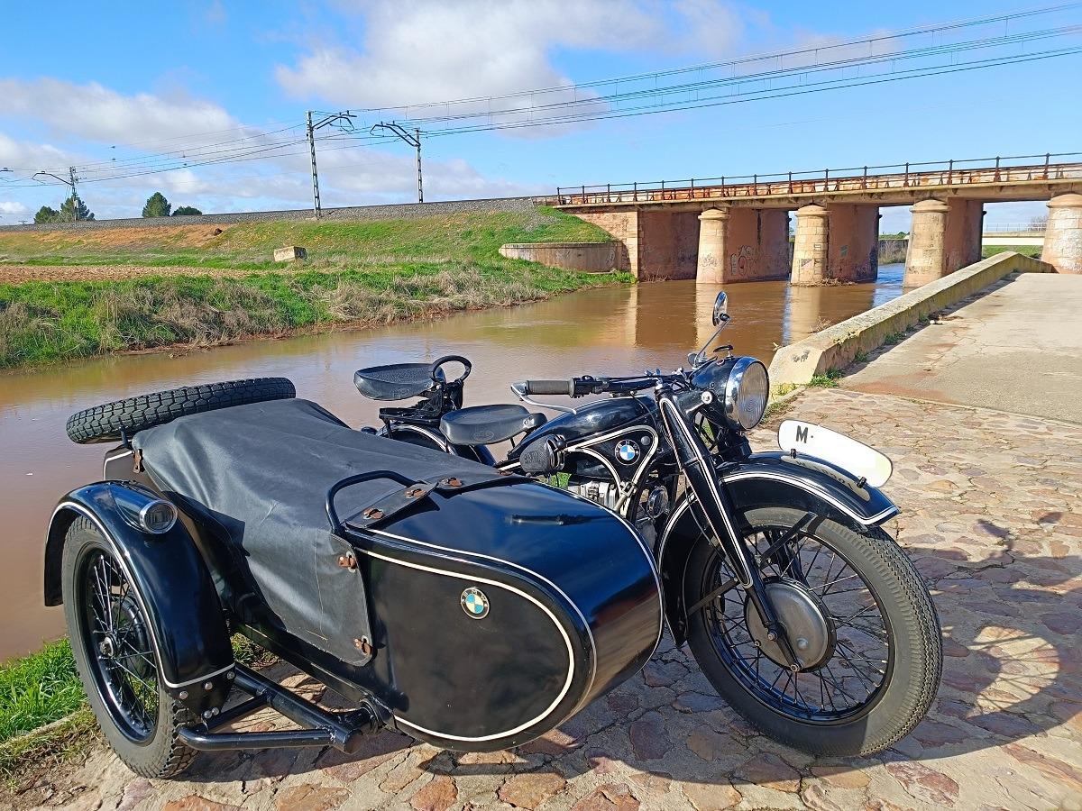 BMW R12 - 1937 LesAnciennes.com