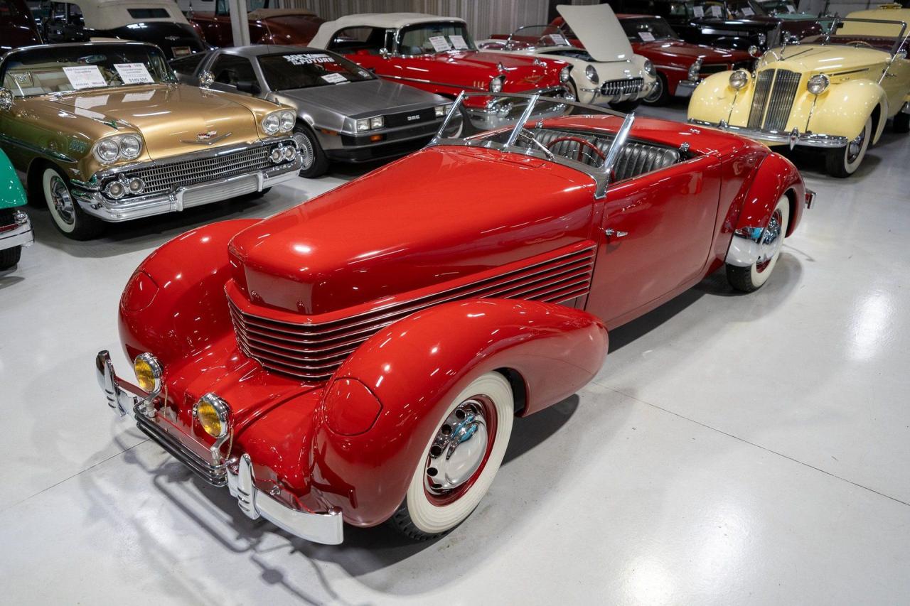 1936 Cord 810 LesAnciennes.com
