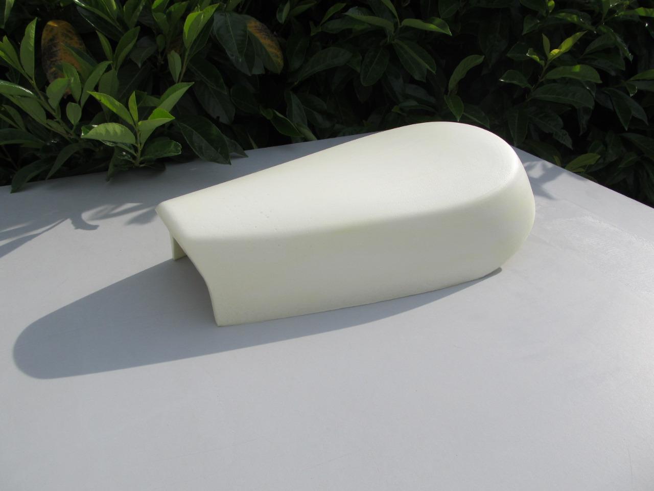 Mousse de selle YAMAHA 250 DT1 LesAnciennes.com