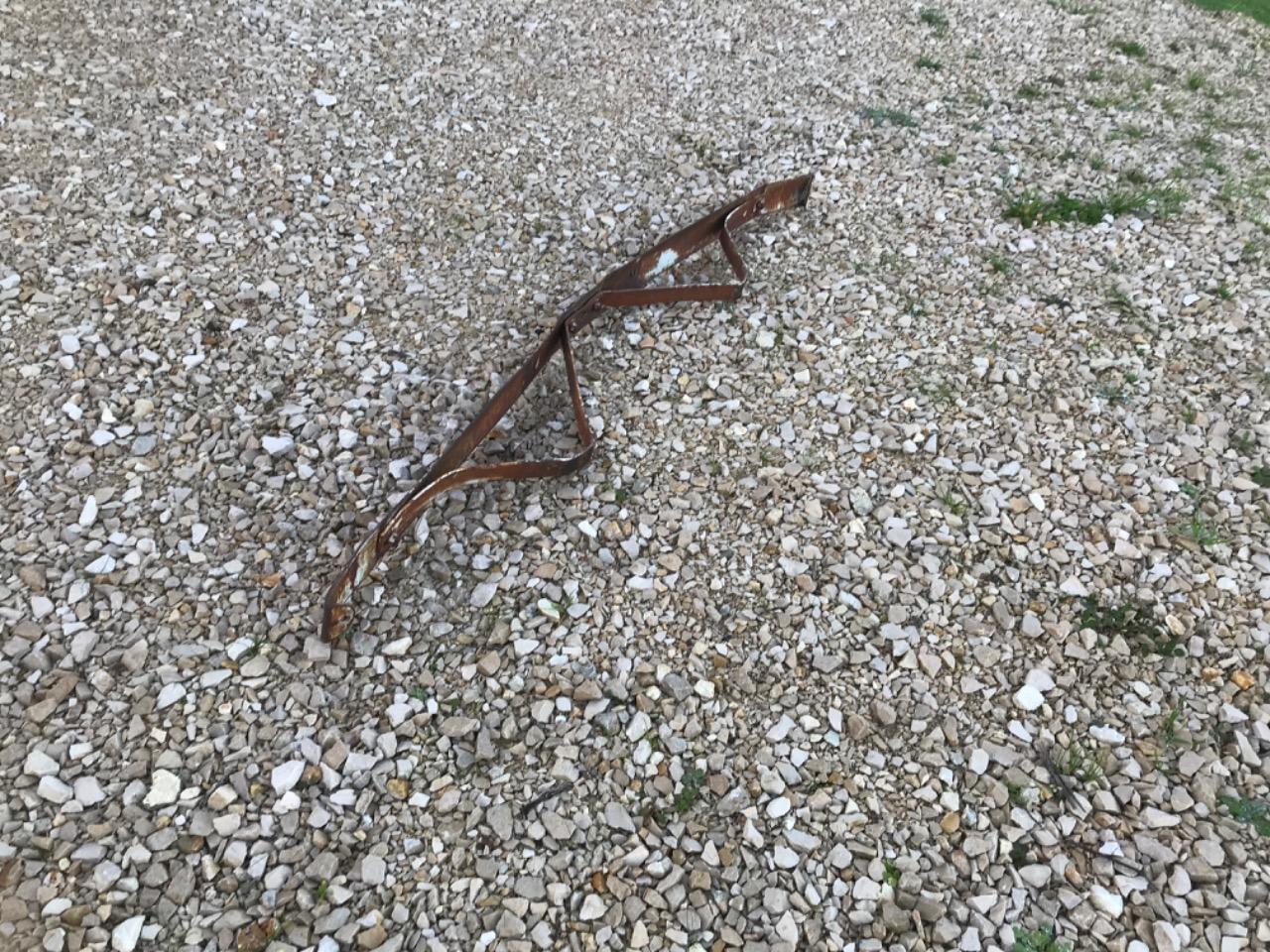 Part-choc juvaquatre LesAnciennes.com