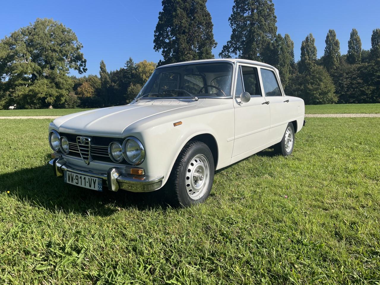ALFA ROMEO Giulia 1300 super - 1972 LesAnciennes.com