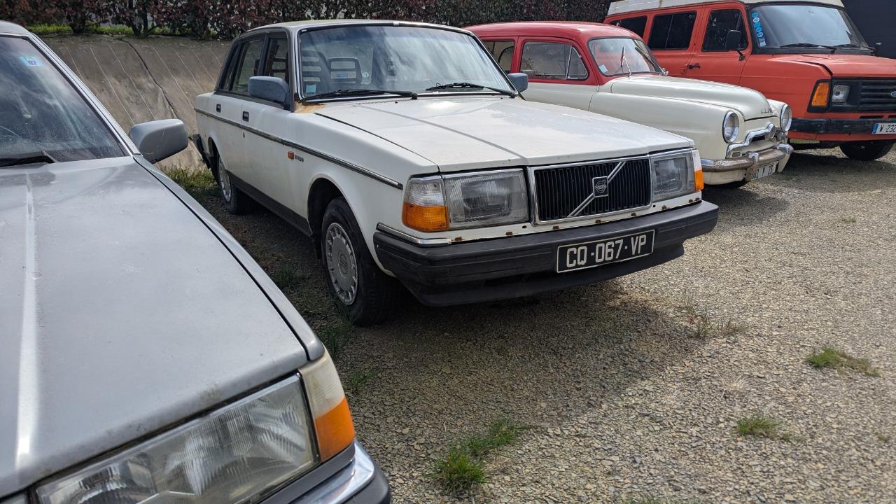VOLVO 244 GL - 1987 LesAnciennes.com