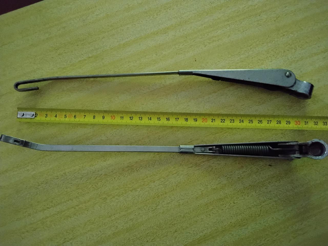 Bras essuie glace chromés LesAnciennes.com