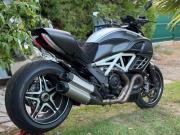 image_4-DUCATI Diavel amg amg spécial édition