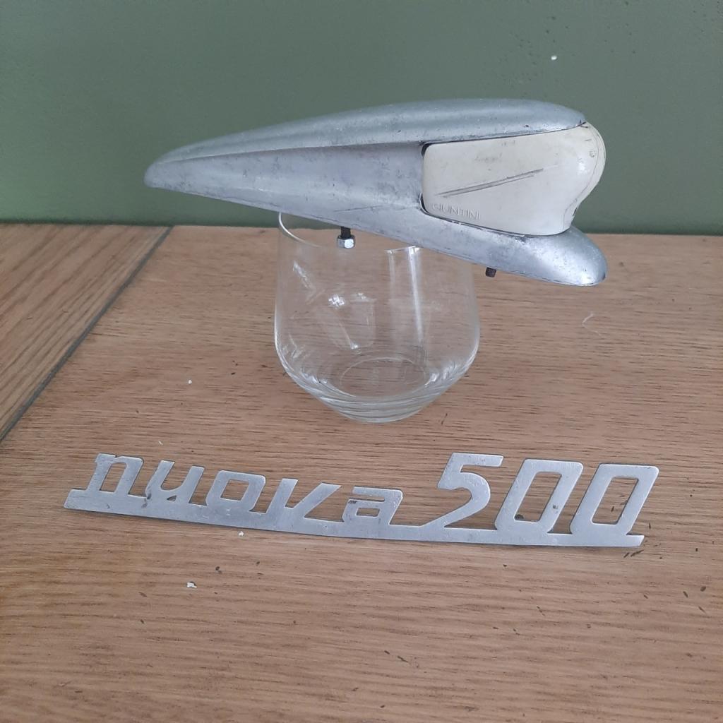 Monograme FIAT nuova 500 LesAnciennes.com