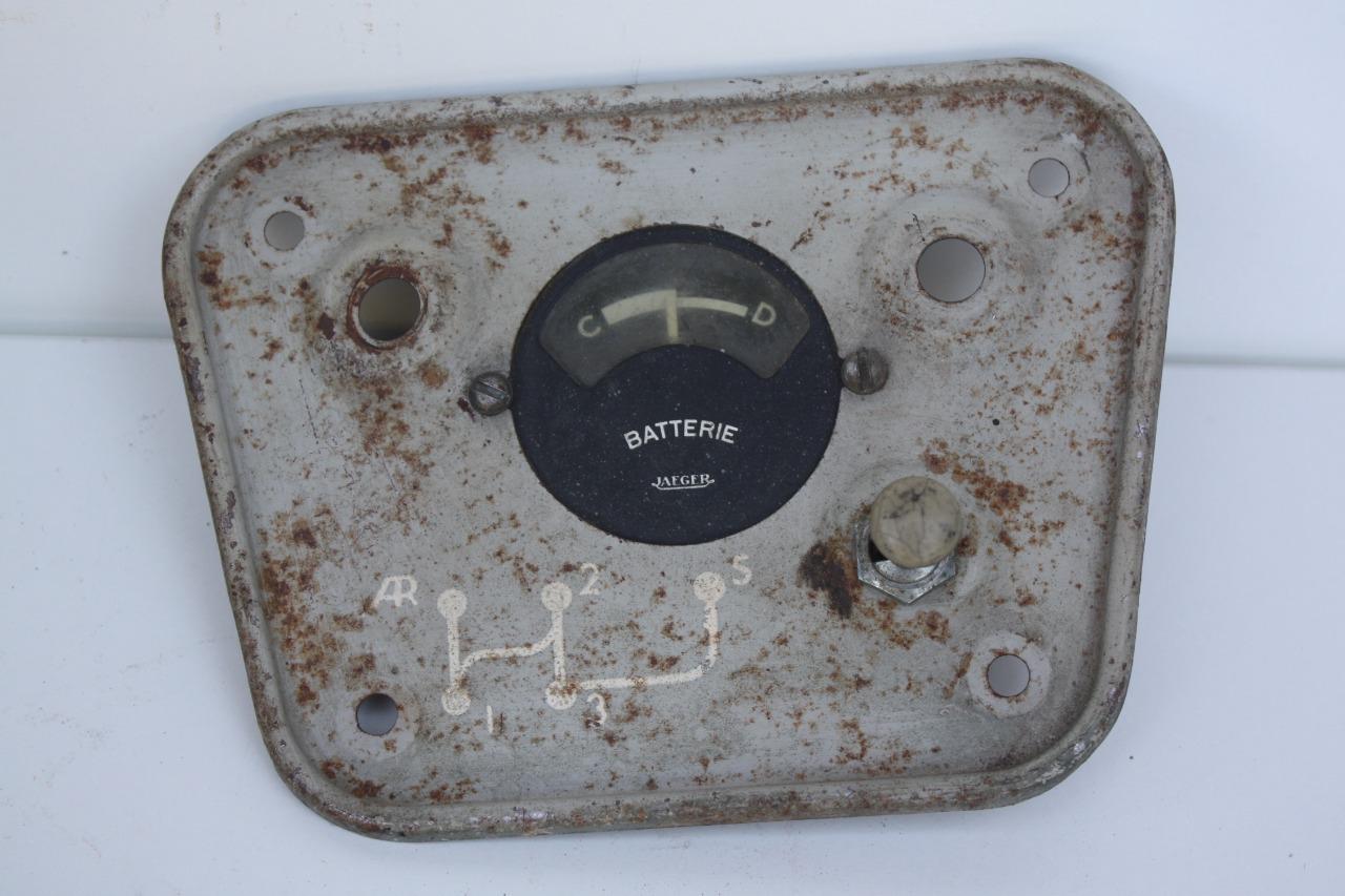 Tableau bord indicateur charge Jaeger Citroen 2cv LesAnciennes.com