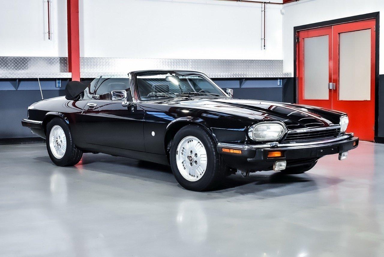 1992 Jaguar XJS Convertible 5,3L V12 LesAnciennes.com