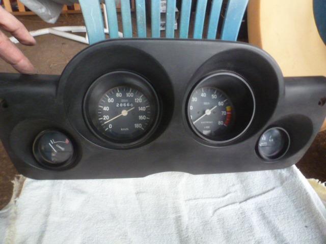FIAT 128 Coupe:compteur,cpt-tours +jauges:VEGLIA LesAnciennes.com