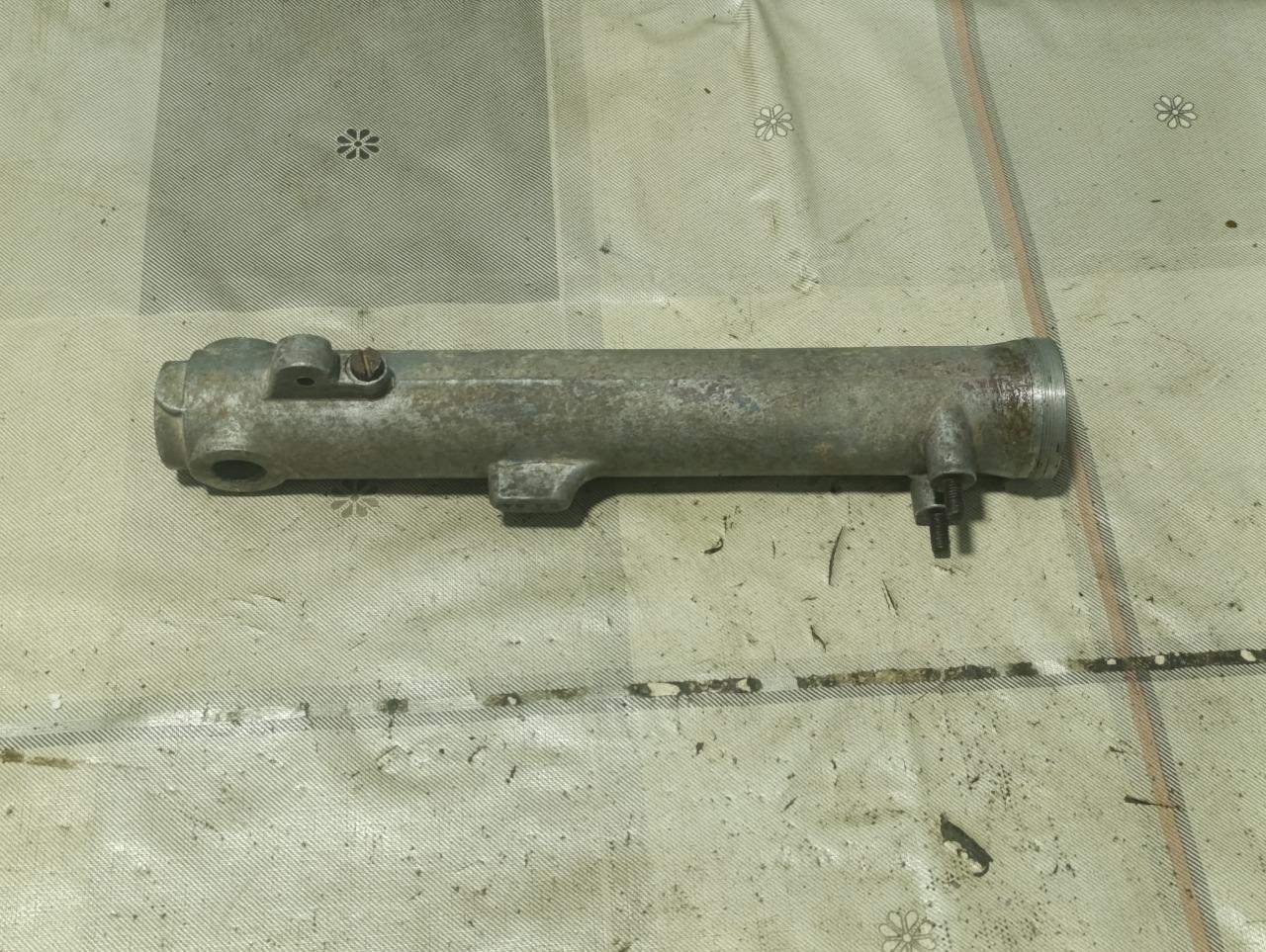 Bouteille gauche de fourche Ducati 125 175 200 250 LesAnciennes.com