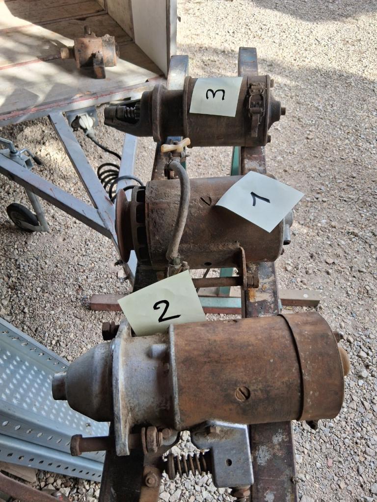 Démarreur et dynamo de PEUGEOT 203 LesAnciennes.com