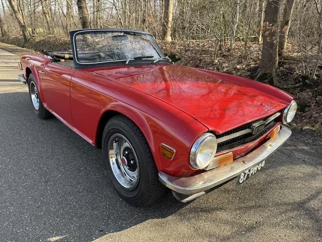 TRIUMPH TR6 - 1969 LesAnciennes.com