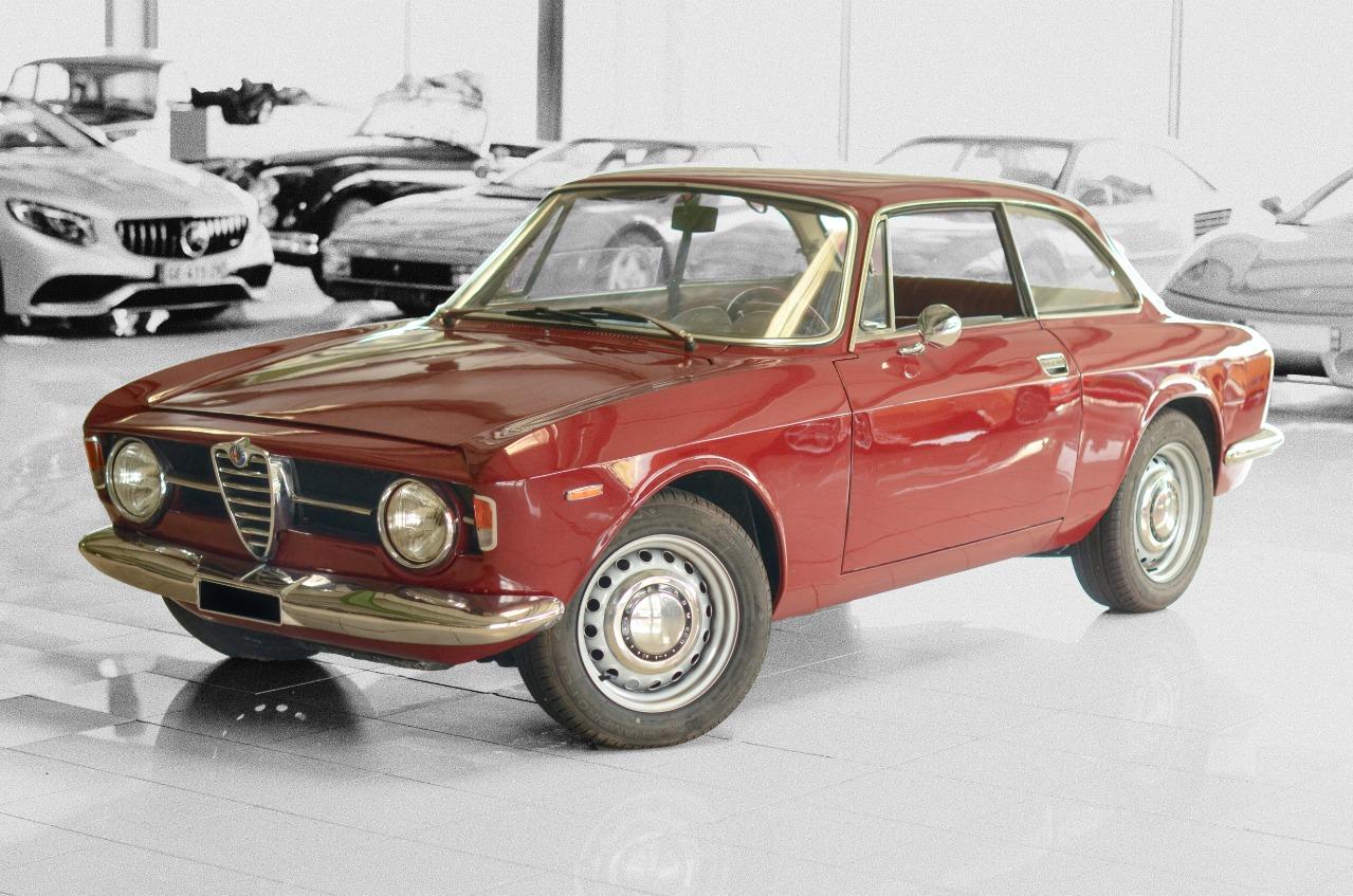 ALFA ROMEO GT 1300 Junior - 1969 LesAnciennes.com
