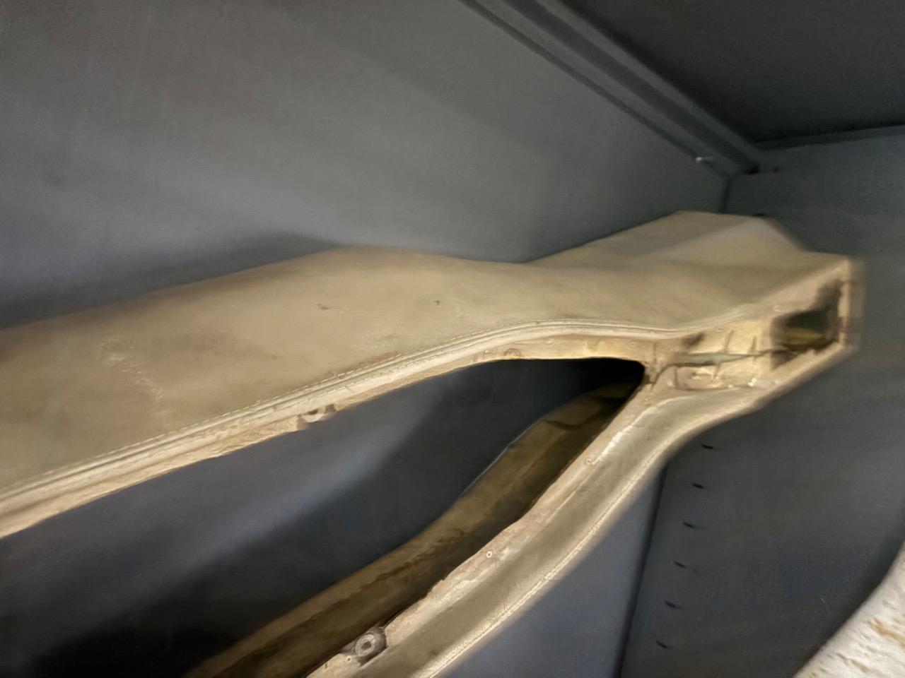 Lot de pièces MASERATI Mexico 4.2 LesAnciennes.com