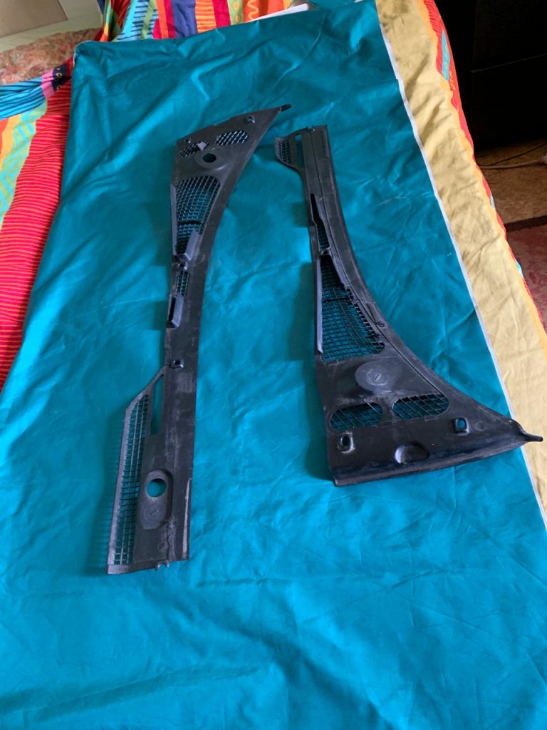 2 grille ventilation BMW E 34 LesAnciennes.com