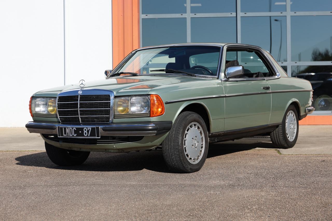 MERCEDES 230 CE - 1982 LesAnciennes.com