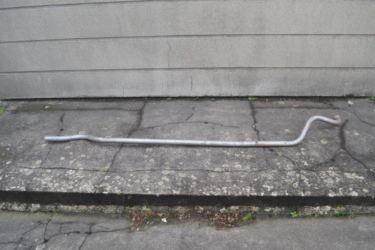 Tuyau AV PEUGEOT 404 break diesel ap 1966, neuf LesAnciennes.com