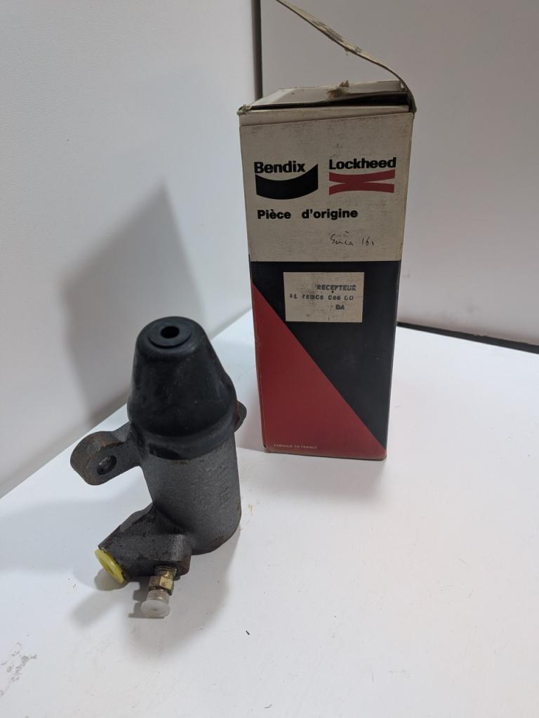 Cylindre récepteur embrayage SIMCA 1609 1610 LesAnciennes.com