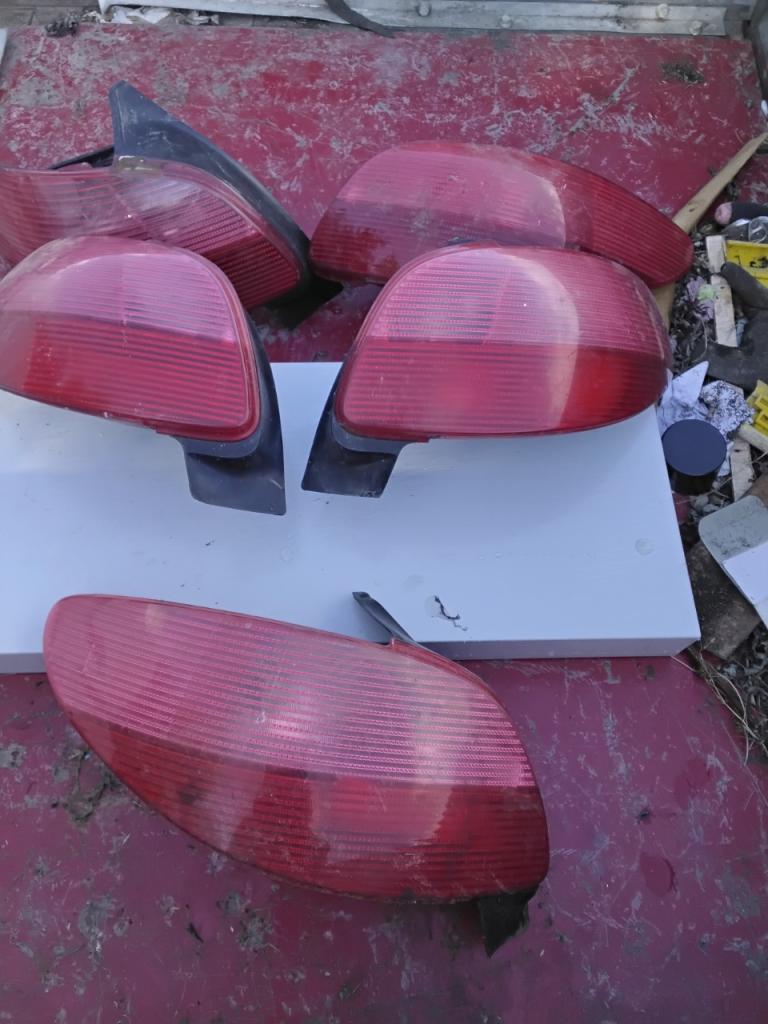 Feu 206 LesAnciennes.com