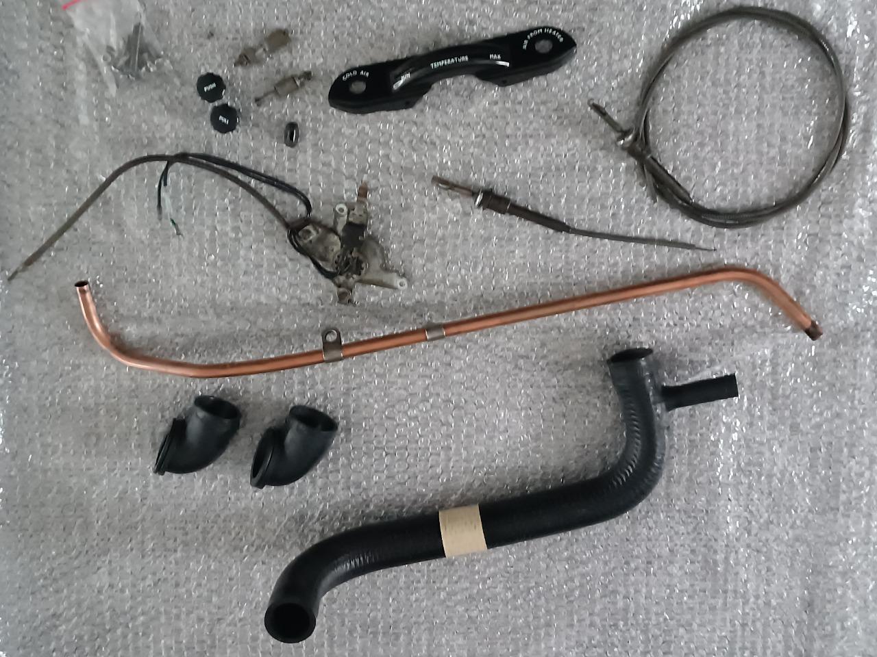 Lot de pièces AUSTIN HEALEY 3000 LesAnciennes.com