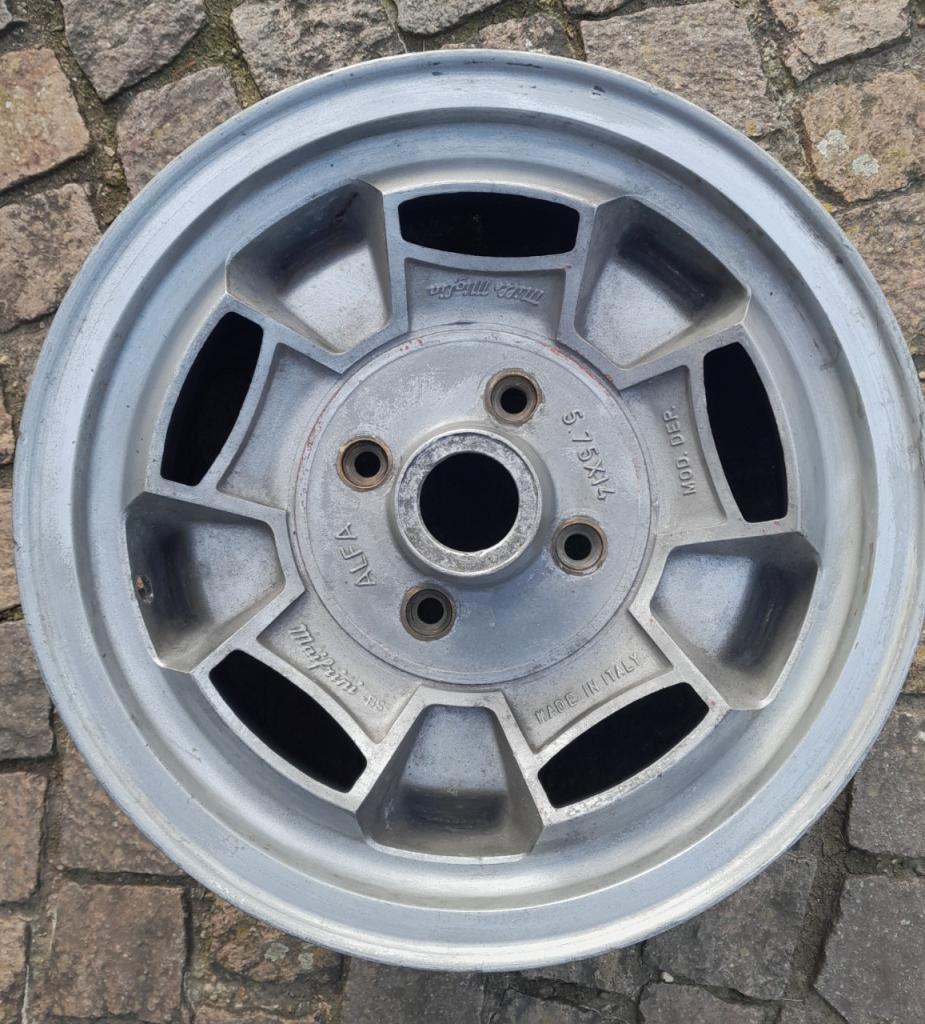 Jante ALFA ROMEO Giulia LesAnciennes.com