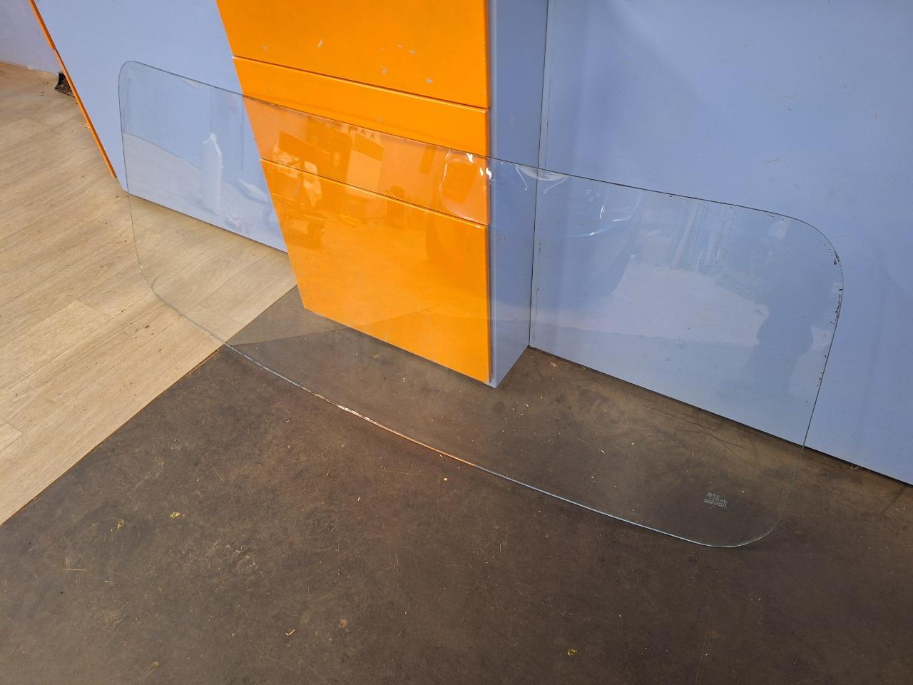 Pare brise RENAULT Estafete LesAnciennes.com