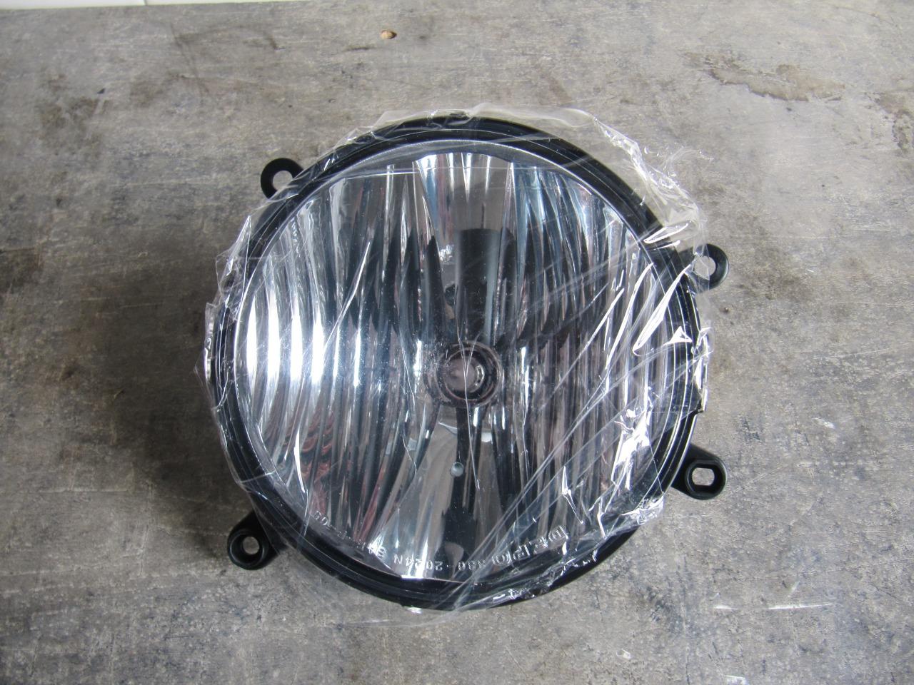 PHARE ANTIBROUILLARD MUSTANG LesAnciennes.com