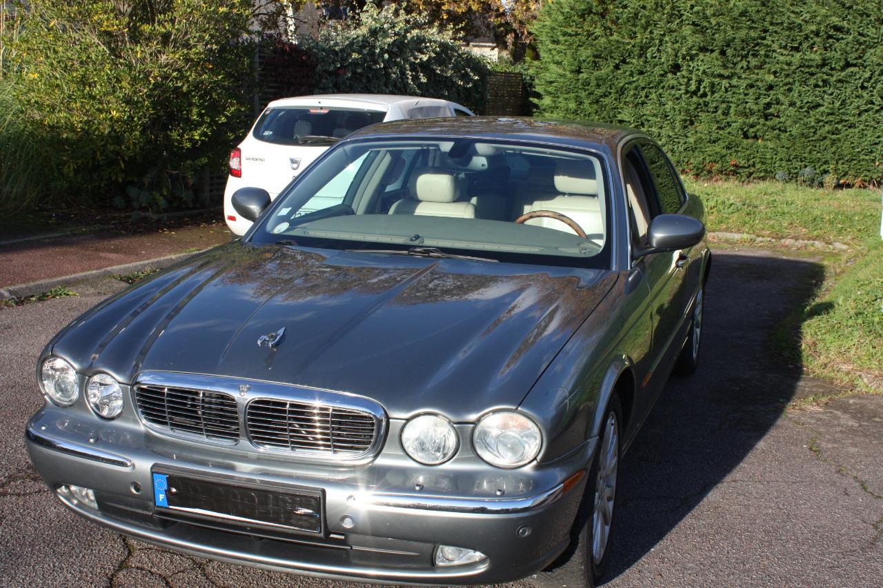 JAGUAR XJ 8 Executive X350 4.2L - 2005 LesAnciennes.com