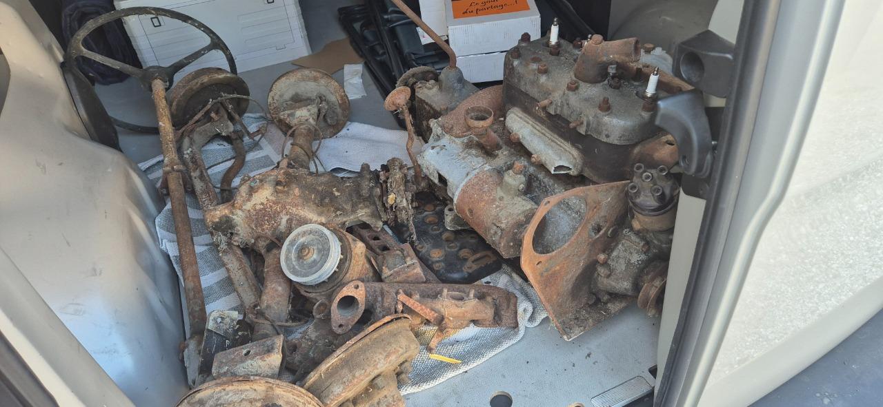 Lot de pièces ROSENGART Lr4n2 LesAnciennes.com