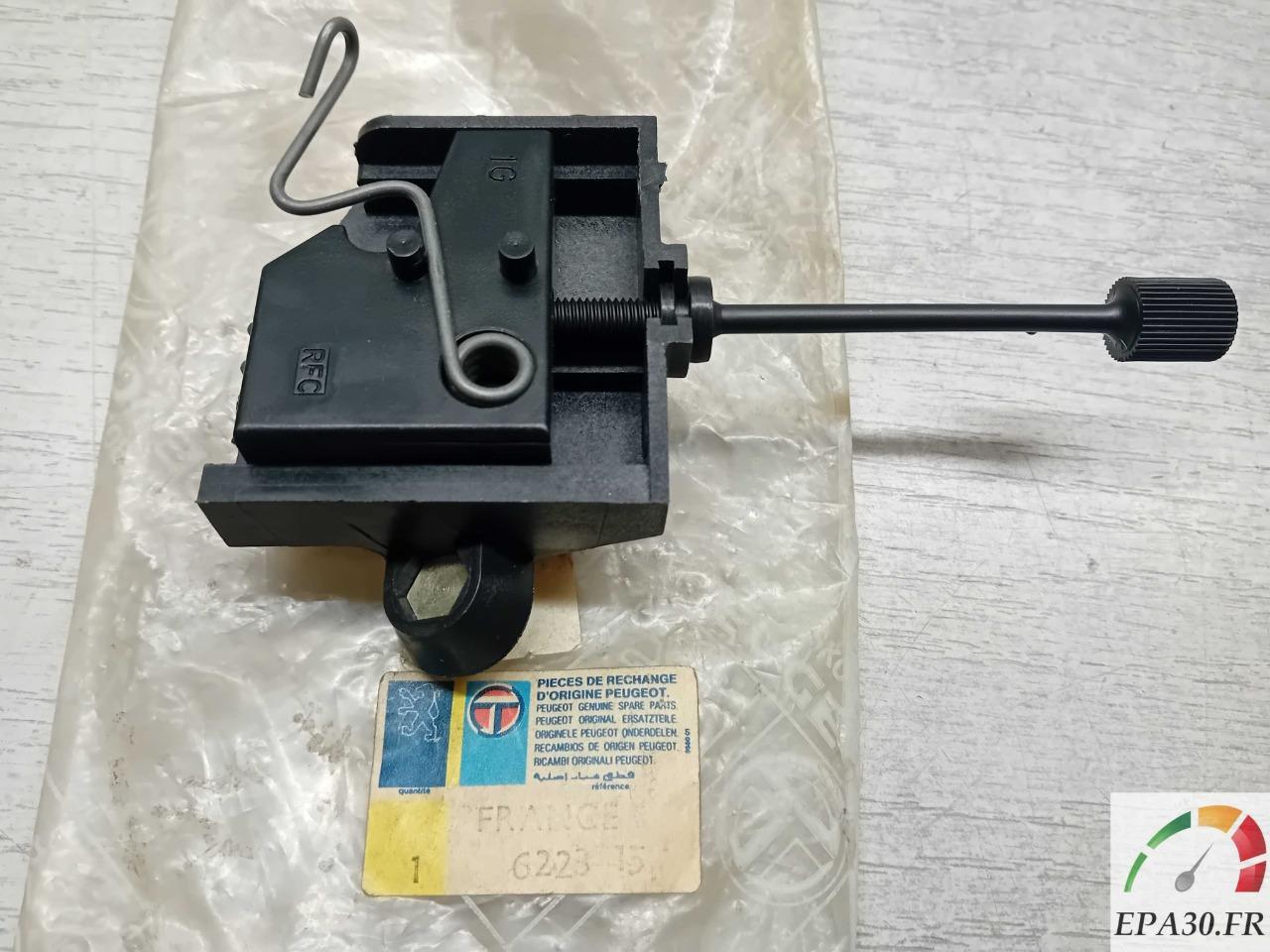 622315 SUPPORT REGLAGE PHARE PEUGEOT 205 & GTI LesAnciennes.com
