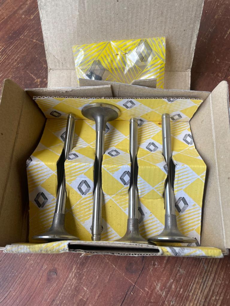Soupapes RENAULT 14 (R14) LesAnciennes.com