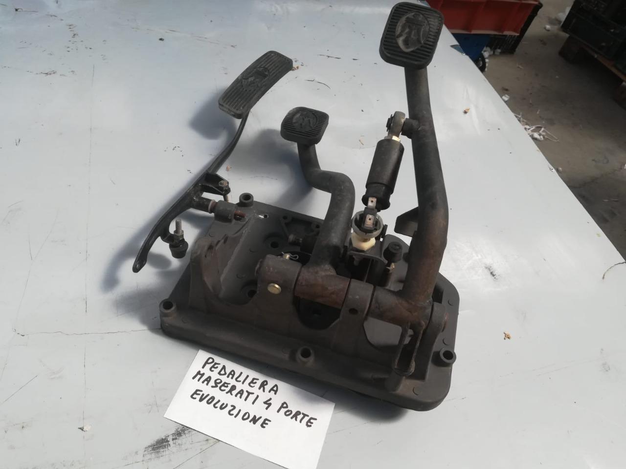 Pedalier Maserati Quattroporte s4 Evoluzione LesAnciennes.com